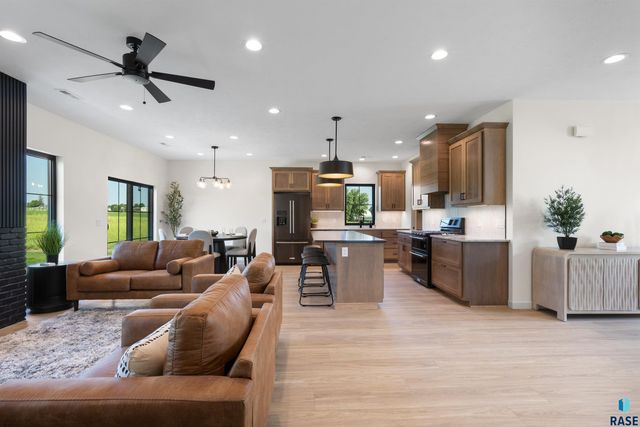 507 Mill Pond Rd Road, Rock Rapids, IA 51246