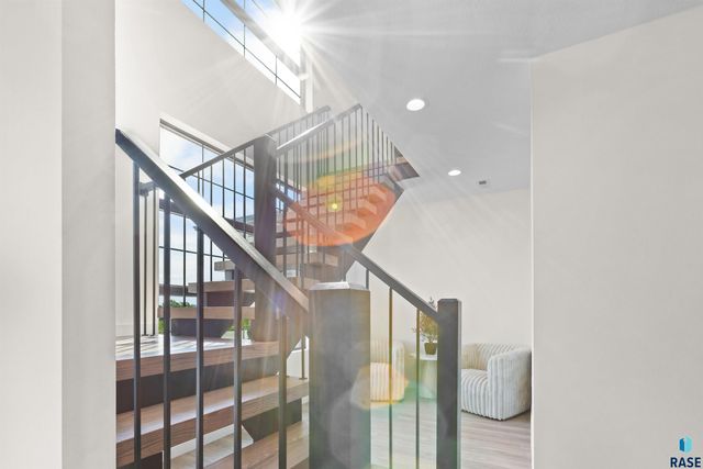 507 Mill Pond Rd Road, Rock Rapids, IA 51246