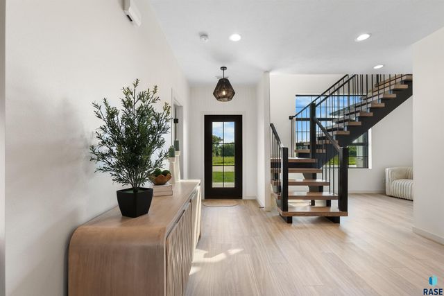 507 Mill Pond Rd Road, Rock Rapids, IA 51246