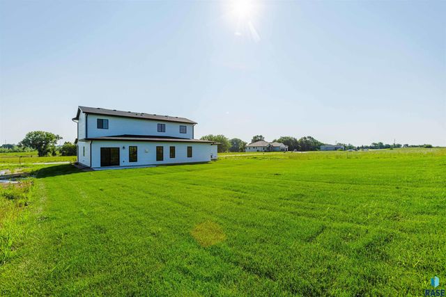 507 Mill Pond Rd Road, Rock Rapids, IA 51246