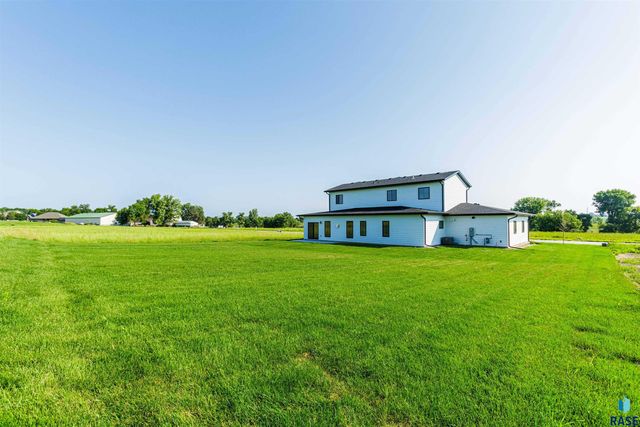 507 Mill Pond Rd Road, Rock Rapids, IA 51246