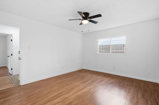 7019 Winding Trace Drive, Houston, TX 77086