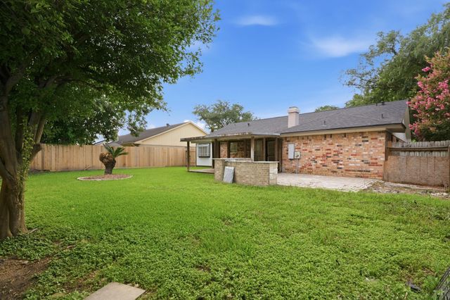 7019 Winding Trace Drive, Houston, TX 77086