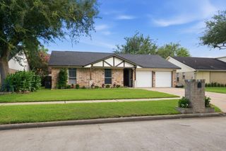 7019 Winding Trace Drive, Houston, TX 77086