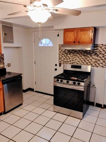 827 E 48th Street C, Chicago, IL 60615