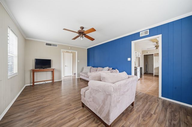 1305 CHERRY RD, Memphis, TN 38117