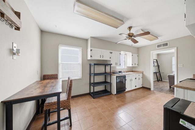 1305 CHERRY RD, Memphis, TN 38117