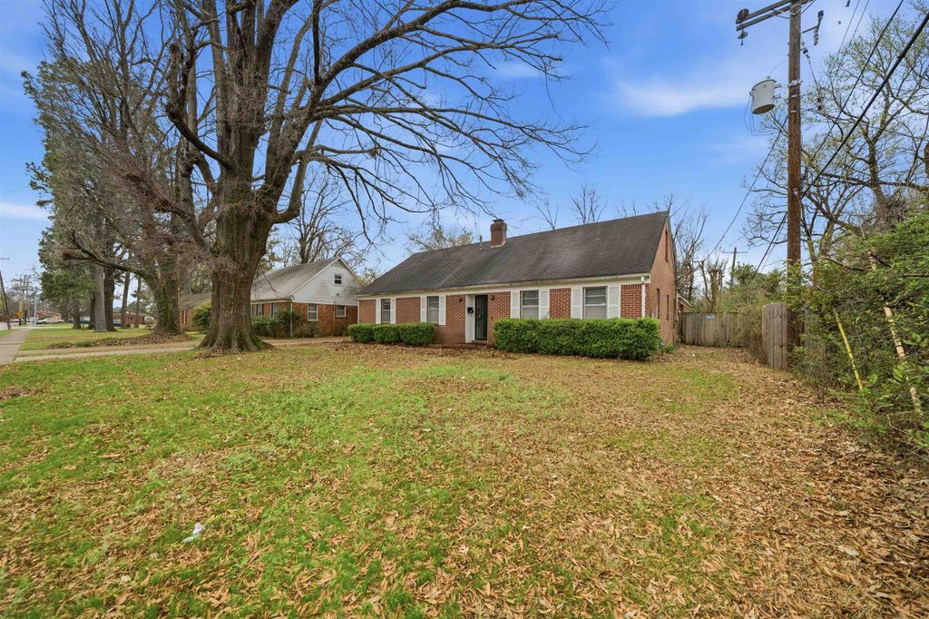 1305 CHERRY RD, Memphis, TN 38117