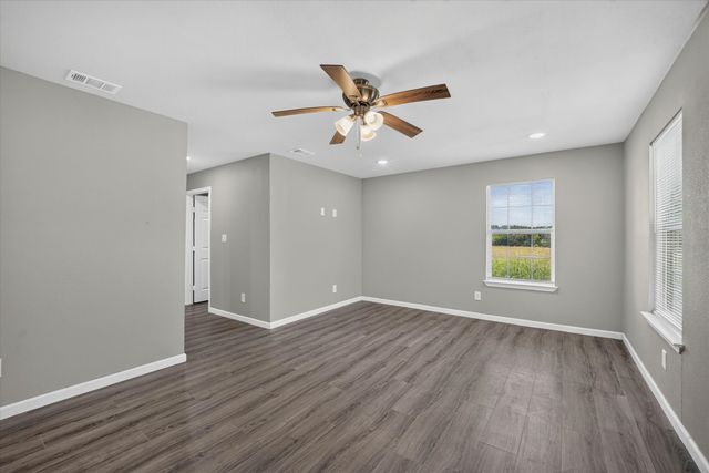601 Tx-56, Windom, TX 75492
