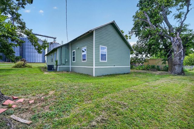 601 Tx-56, Windom, TX 75492