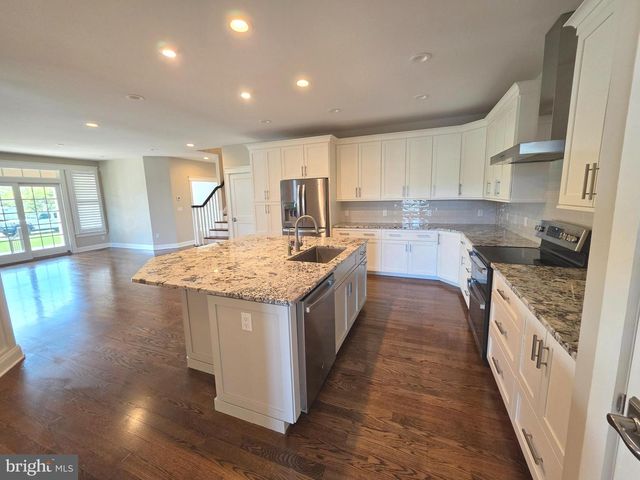 94 WOLF CREEK CIR, Dover, DE 19901