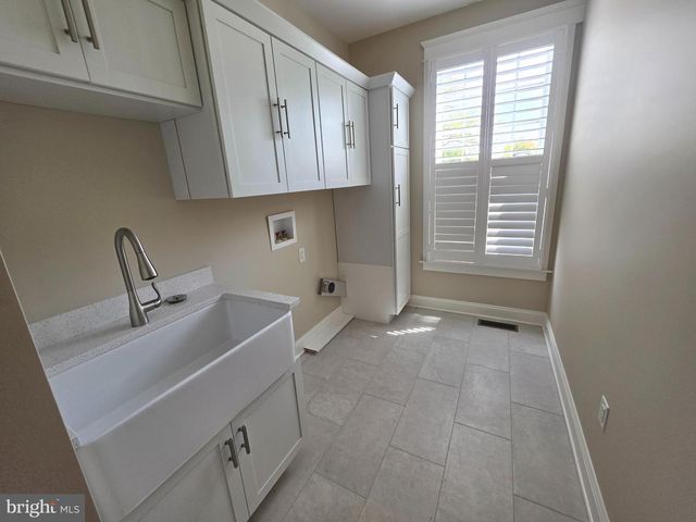 94 WOLF CREEK CIR, Dover, DE 19901