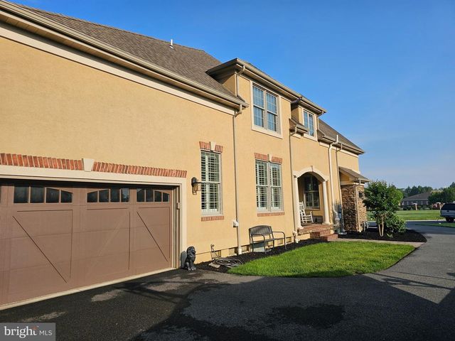 94 WOLF CREEK CIR, Dover, DE 19901
