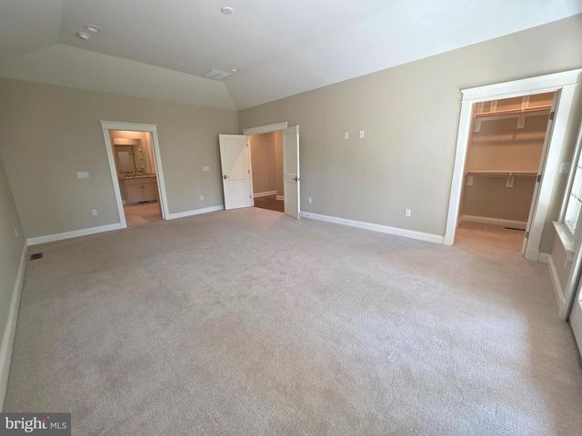 94 WOLF CREEK CIR, Dover, DE 19901