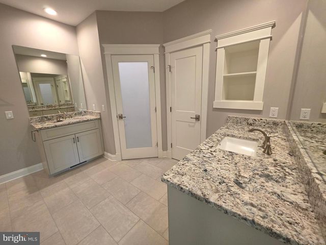 94 WOLF CREEK CIR, Dover, DE 19901