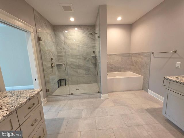 94 WOLF CREEK CIR, Dover, DE 19901