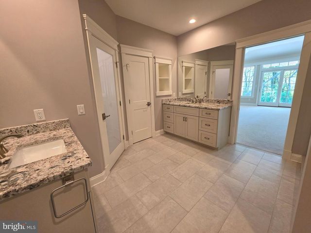 94 WOLF CREEK CIR, Dover, DE 19901