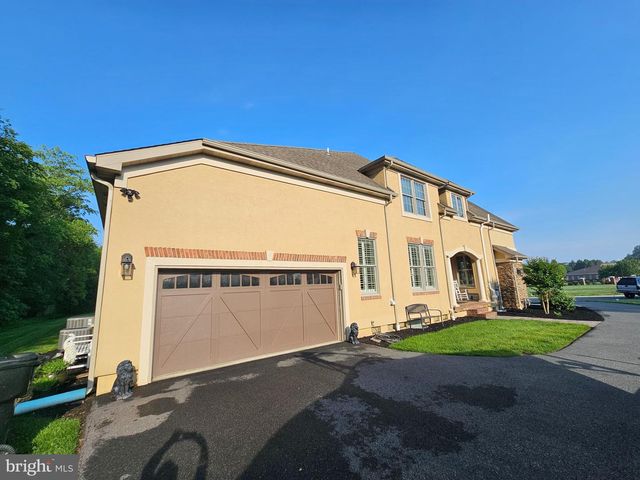 94 WOLF CREEK CIR, Dover, DE 19901