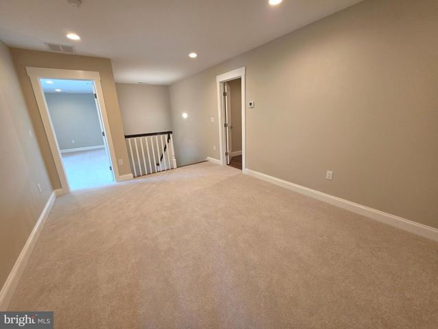 94 WOLF CREEK CIR, Dover, DE 19901