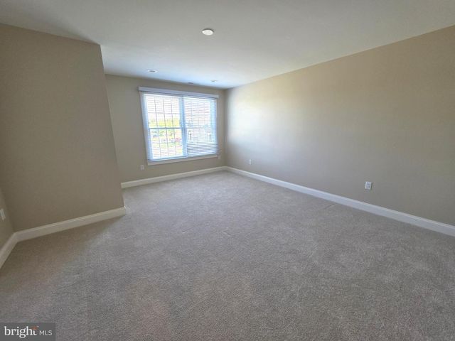 94 WOLF CREEK CIR, Dover, DE 19901