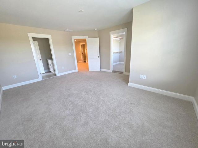 94 WOLF CREEK CIR, Dover, DE 19901