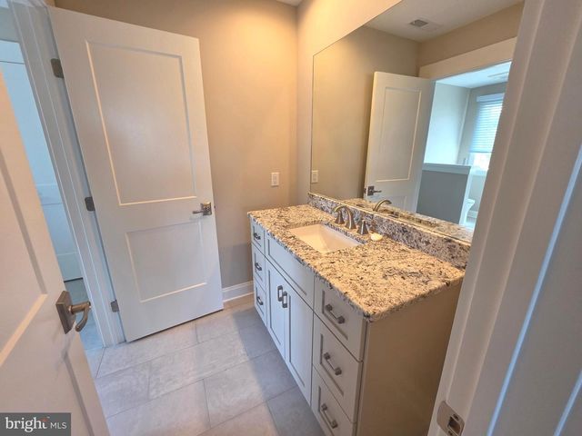 94 WOLF CREEK CIR, Dover, DE 19901