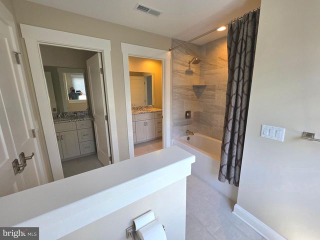94 WOLF CREEK CIR, Dover, DE 19901