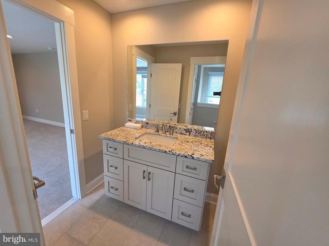 94 WOLF CREEK CIR, Dover, DE 19901