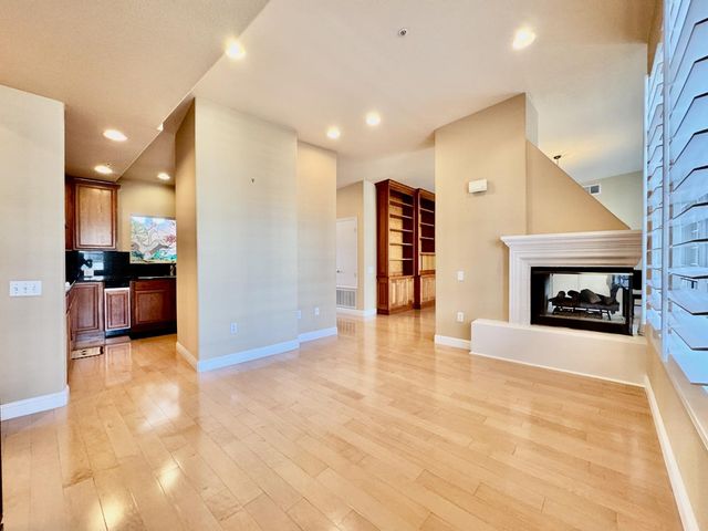 435 Sheridan Avenue 312, Palo Alto, CA 94306