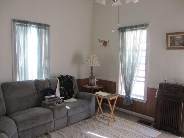 608 N Colorado Street, Whitney, TX 76692