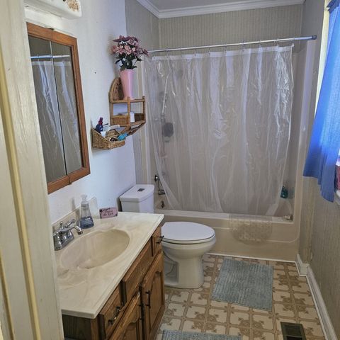 608 N Colorado Street, Whitney, TX 76692