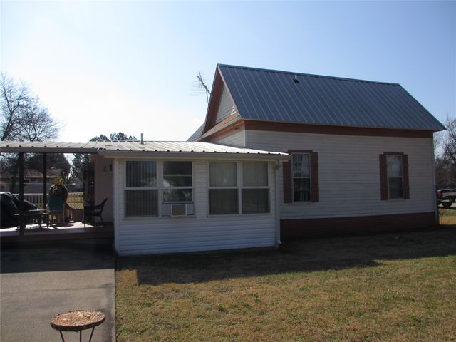 608 N Colorado Street, Whitney, TX 76692