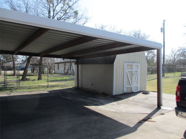 608 N Colorado Street, Whitney, TX 76692