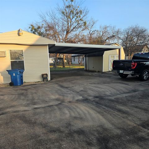 608 N Colorado Street, Whitney, TX 76692