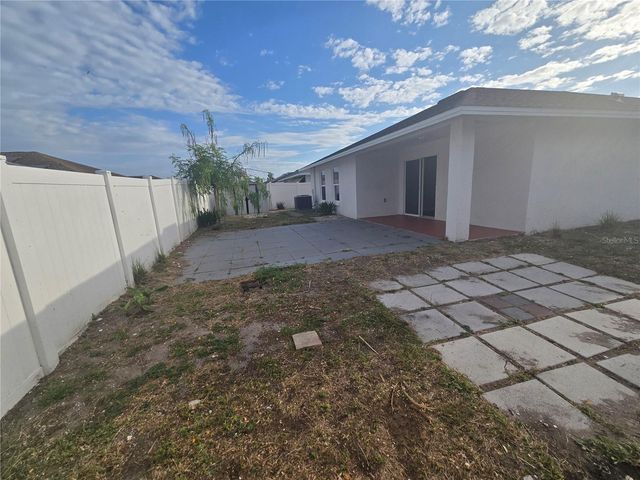 1421 9TH STREET SE, Ruskin, FL 33570