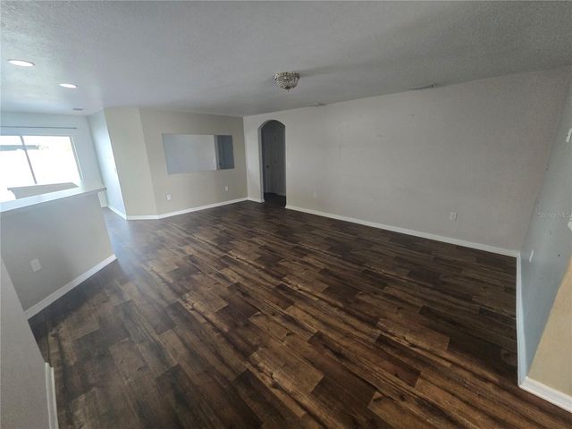 1421 9TH STREET SE, Ruskin, FL 33570