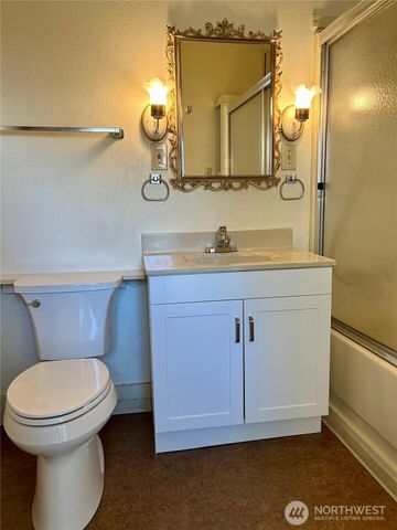 2428 Pacific Avenue, Hoquiam, WA 98550