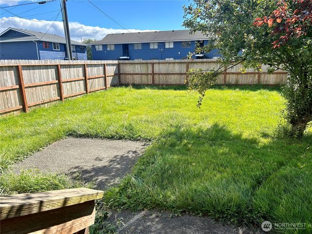 2428 Pacific Avenue, Hoquiam, WA 98550