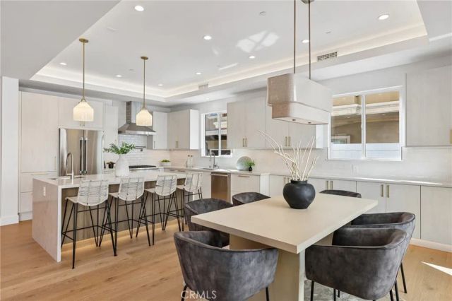 2019 Huntington Lane A, Redondo Beach, CA 90278