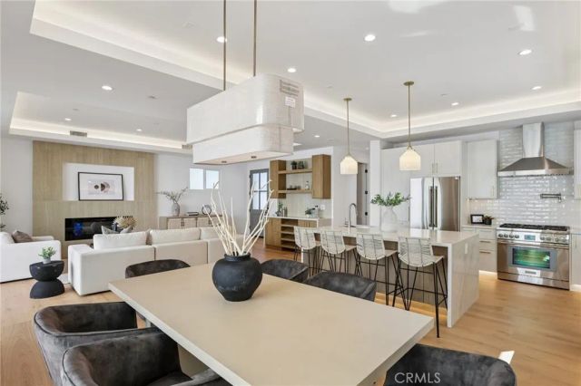 2019 Huntington Lane A, Redondo Beach, CA 90278
