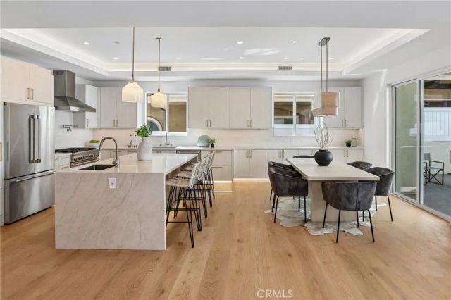 2019 Huntington Lane A, Redondo Beach, CA 90278