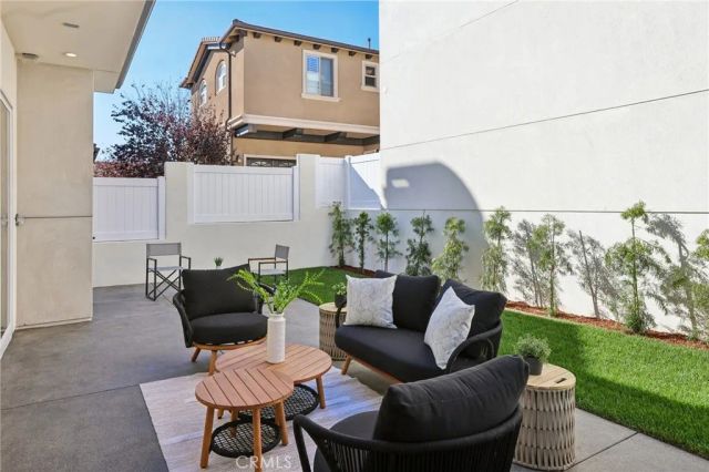 2019 Huntington Lane A, Redondo Beach, CA 90278