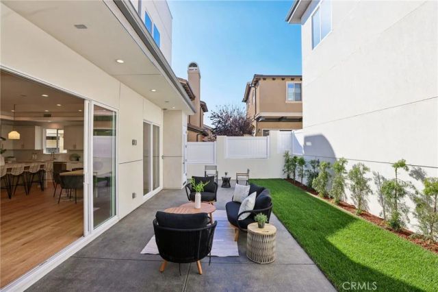 2019 Huntington Lane A, Redondo Beach, CA 90278