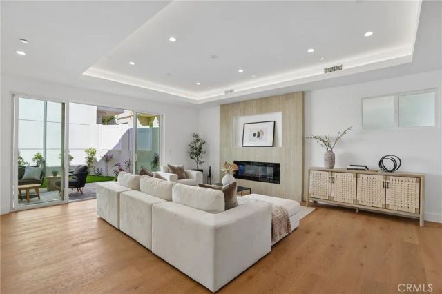 2019 Huntington Lane A, Redondo Beach, CA 90278
