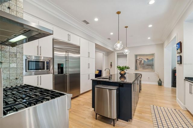 5210 S CRESCENT DRIVE, Tampa, FL 33611