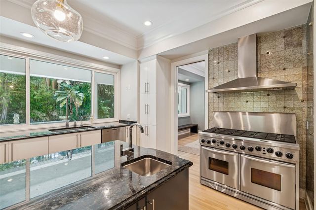 5210 S CRESCENT DRIVE, Tampa, FL 33611