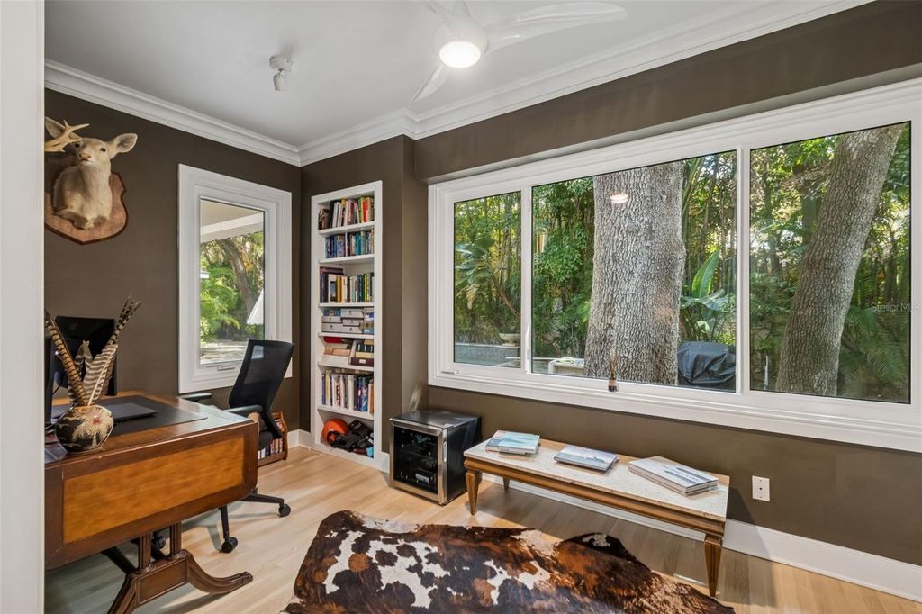 Image 15 of property listing at 5210 S CRESCENT DRIVE, Tampa, FL 33611