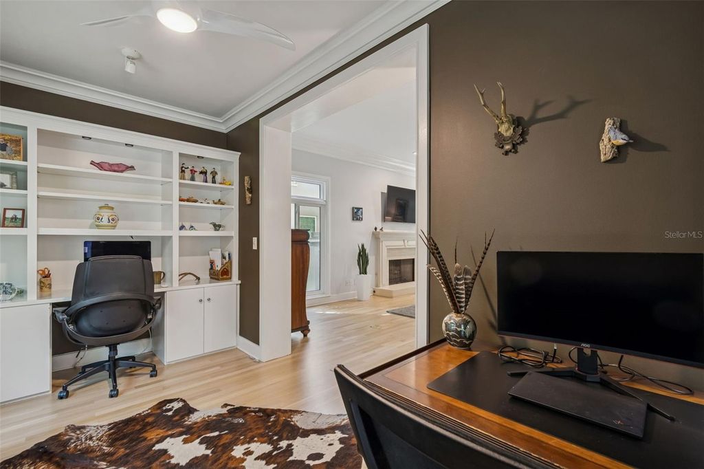 Image 16 of property listing at 5210 S CRESCENT DRIVE, Tampa, FL 33611