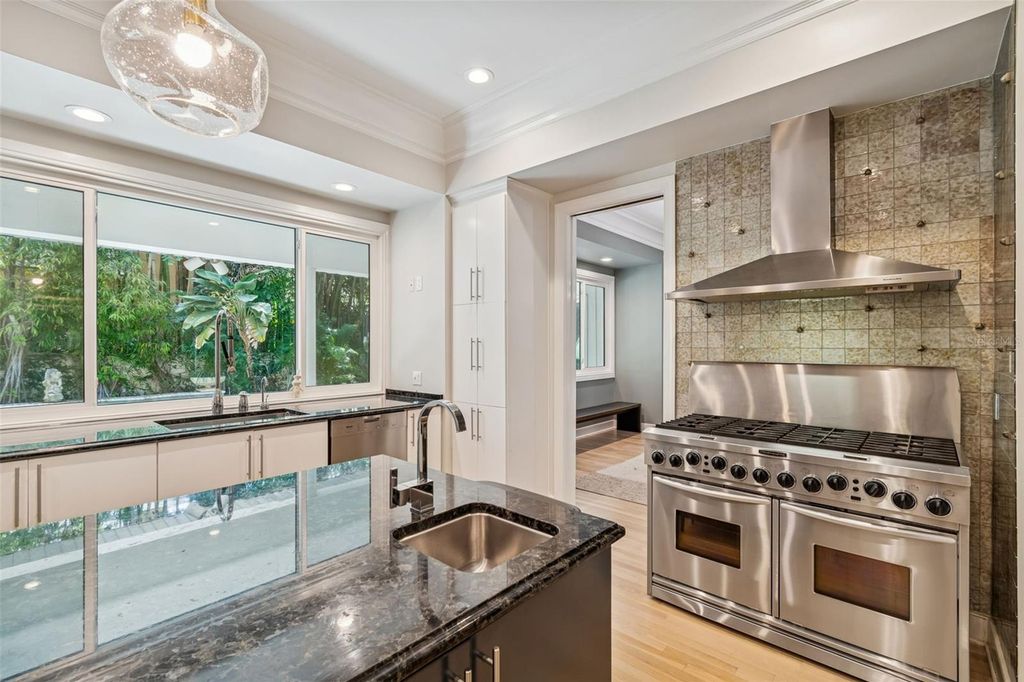 Image 23 of property listing at 5210 S CRESCENT DRIVE, Tampa, FL 33611