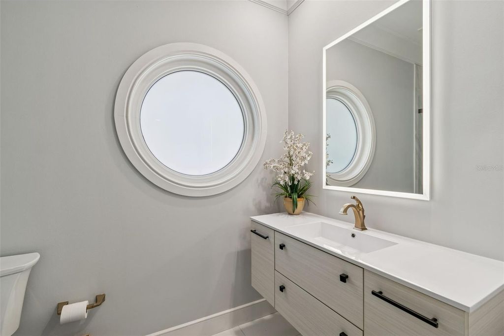 Image 36 of property listing at 5210 S CRESCENT DRIVE, Tampa, FL 33611